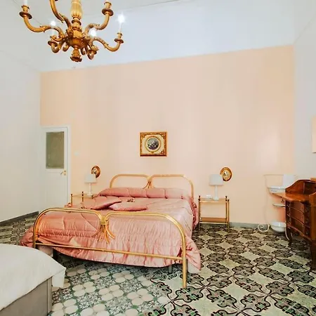 Maestosa Casa In Centro * Neapol