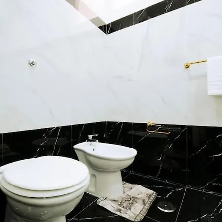 Apartament Maestosa Casa In Centro Neapol