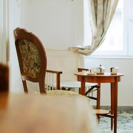 Maestosa Casa In Centro * Neapol