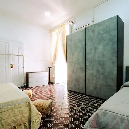 Maestosa Casa In Centro * Neapol